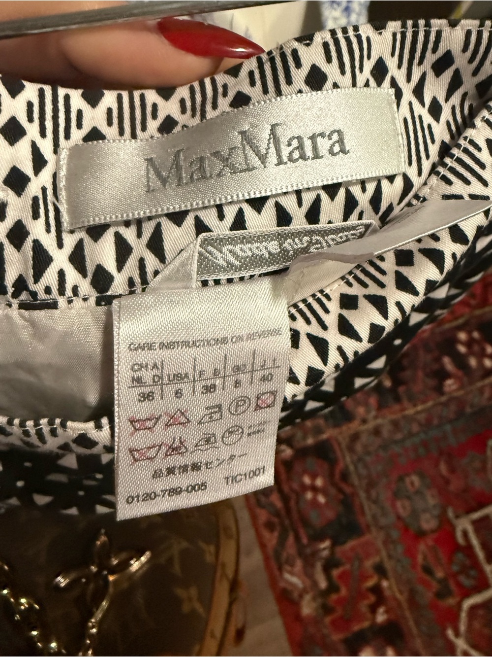 MaxMara Weekend Cotton Pencil Skirt Red Black White Graphic Floral Print - Picture 6 of 8